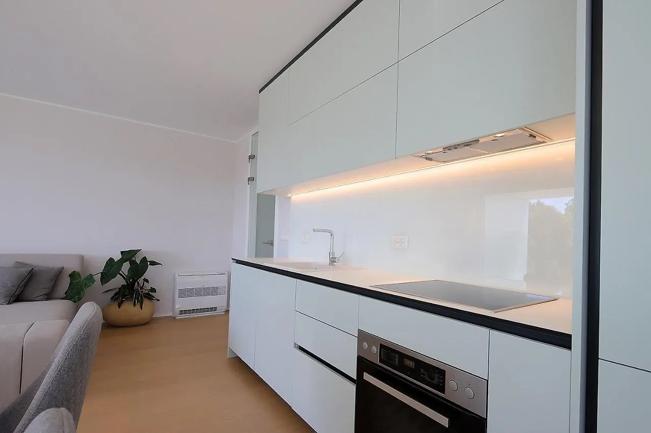 New Apartment With Swimming Pool Near The Beach Ičići