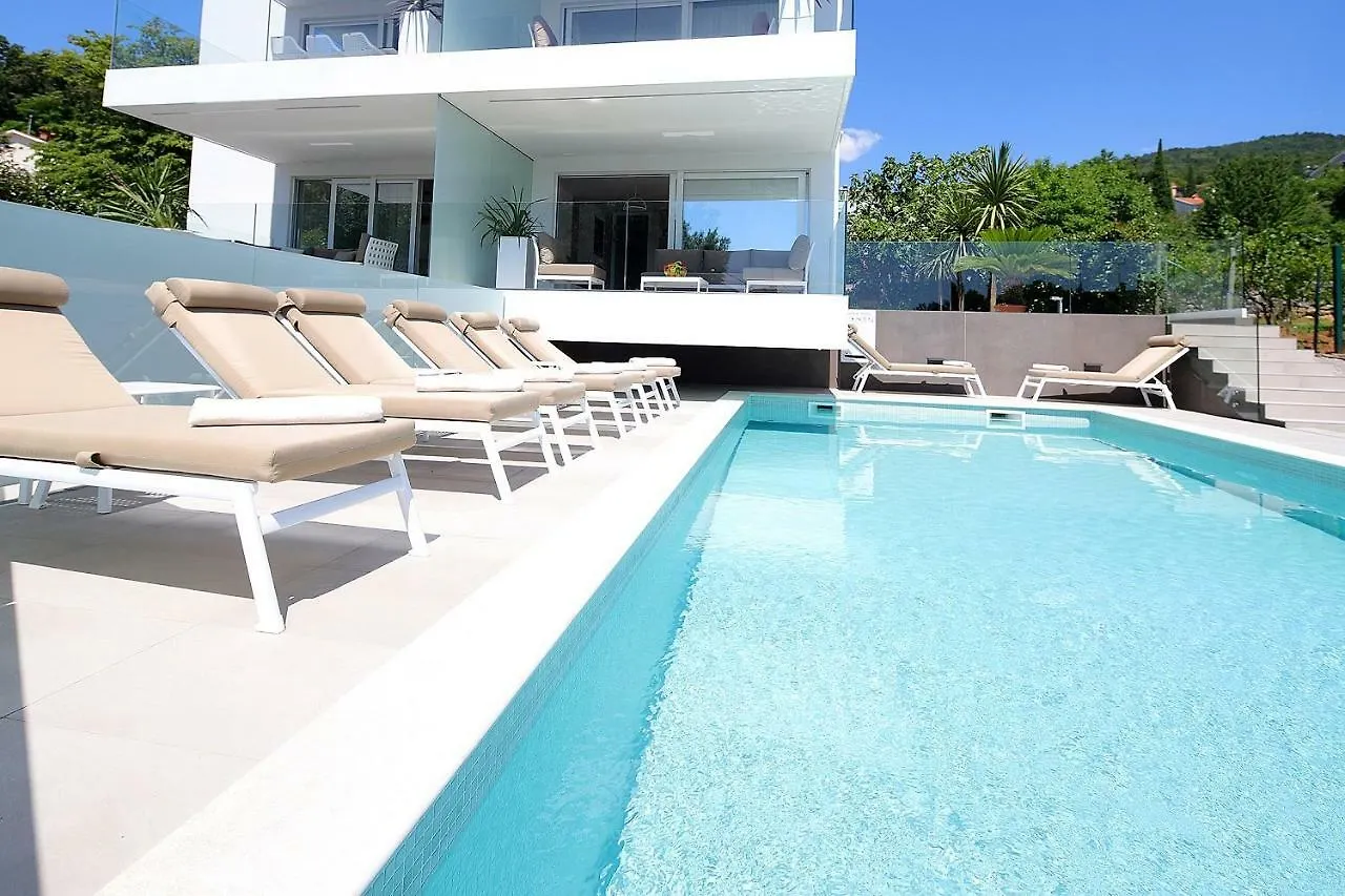 New Apartment With Swimming Pool Near The Beach Icici
