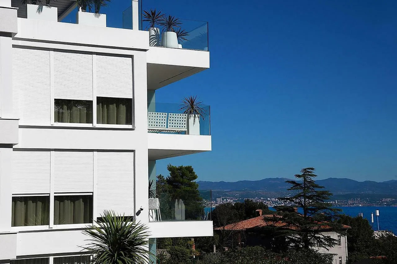 New Apartment With Swimming Pool Near The Beach Ičići