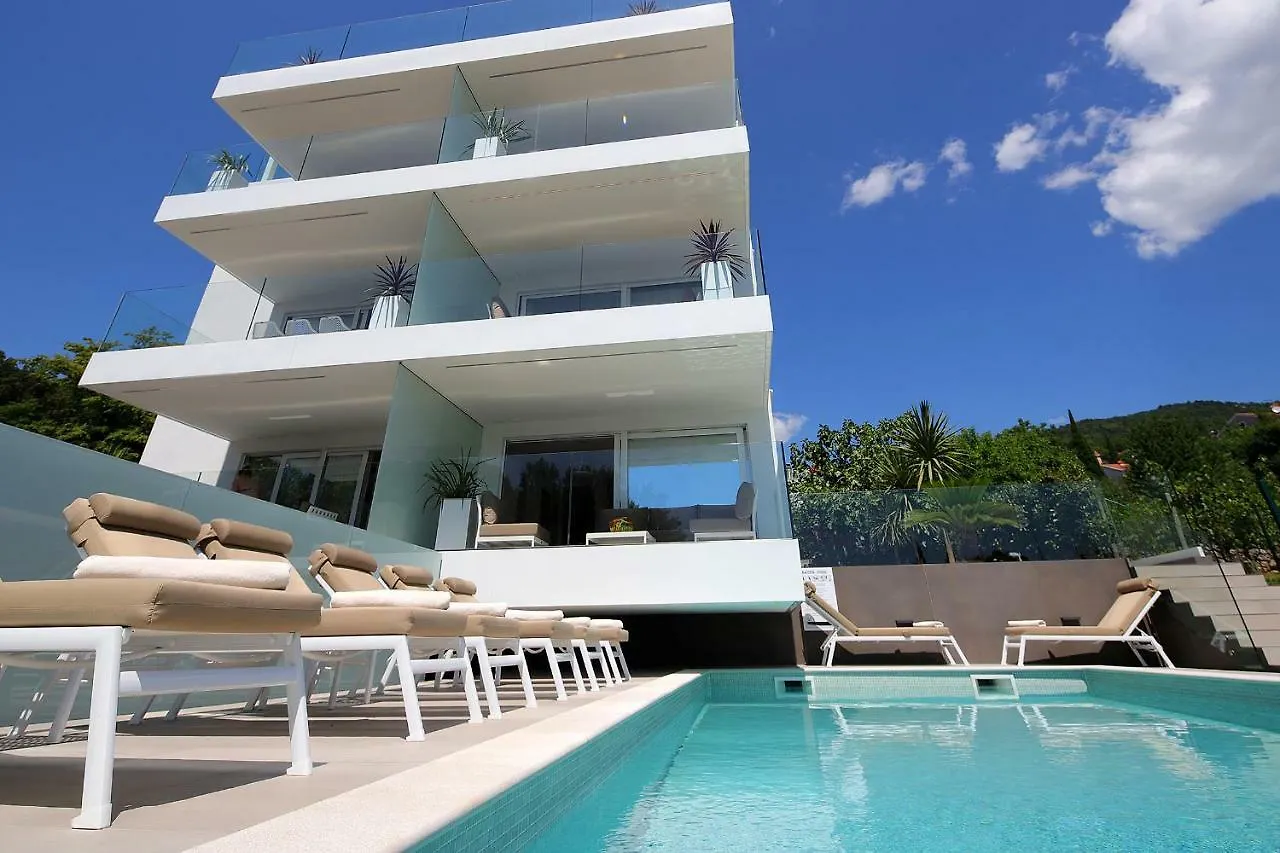 New Apartment With Swimming Pool Near The Beach Ičići 크로아티아